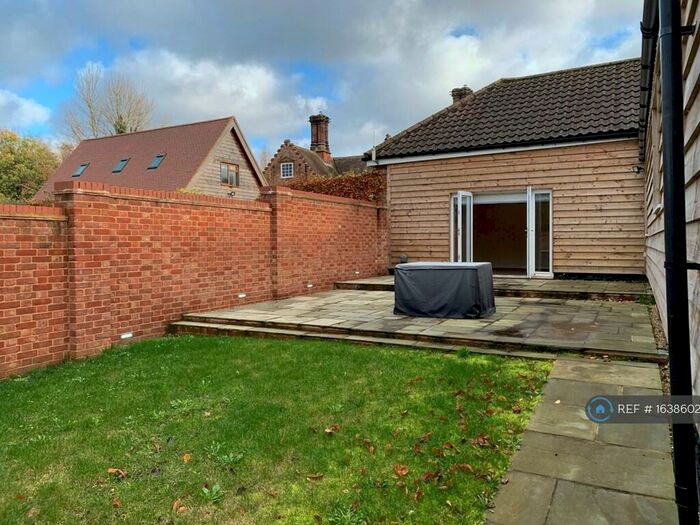 4 Bedroom Bungalow To Rent In Old Hall Mews, Colney, Norwich, NR4