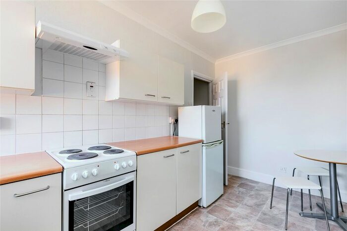 2 Bedroom Flat To Rent In Shepherds Bush Road, Kensington, W6