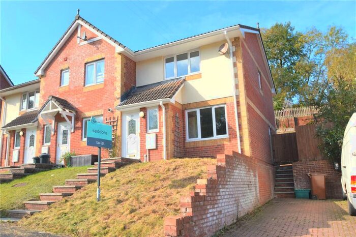 3 Bedroom Semi-Detached House To Rent In Spencer Drive, Tiverton, EX16