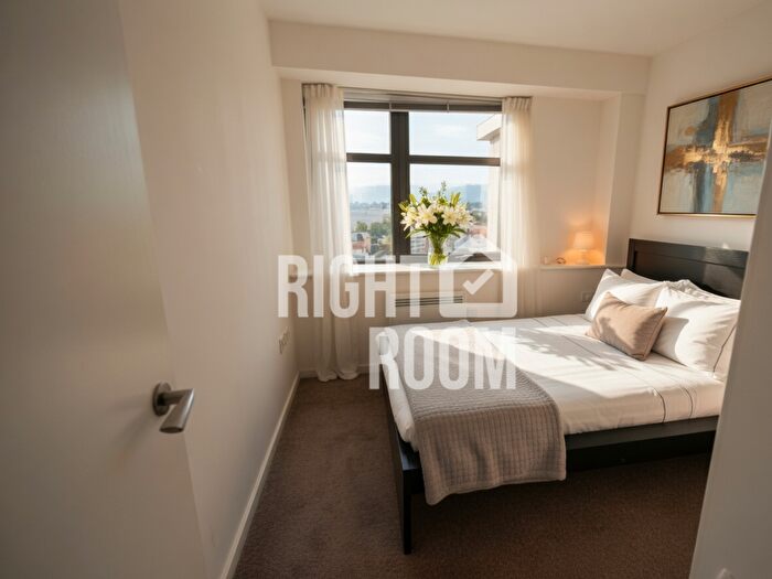 2 Bedroom Flat To Rent In Two Bedroom Apartment, Brindley House, B3