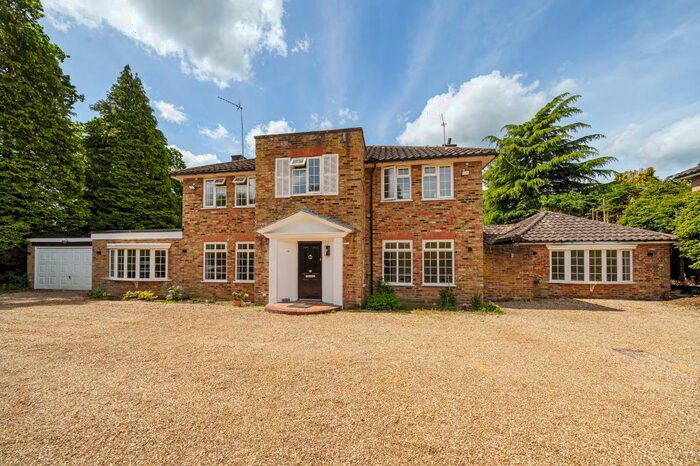 4 Bedroom Detached House To Rent In Sunningdale, Berkshire, SL5