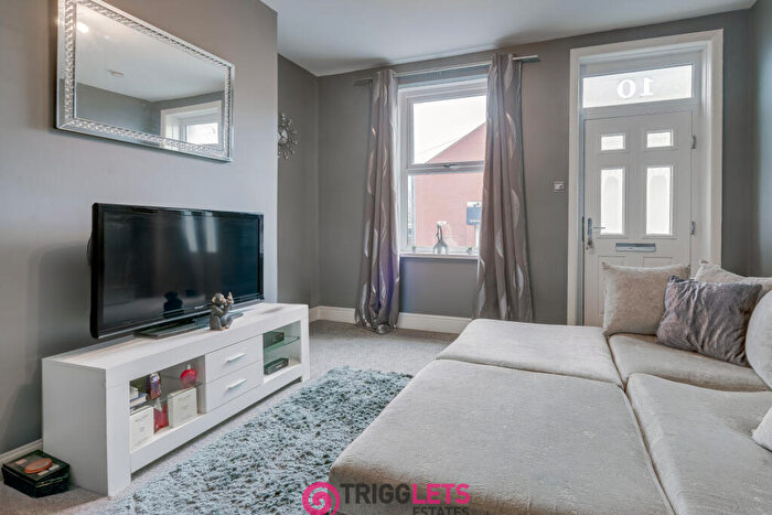 2 Bedroom Terraced House To Rent In Kelvin Grove, Wombwell, Barnsley, South Yorkshire, S73