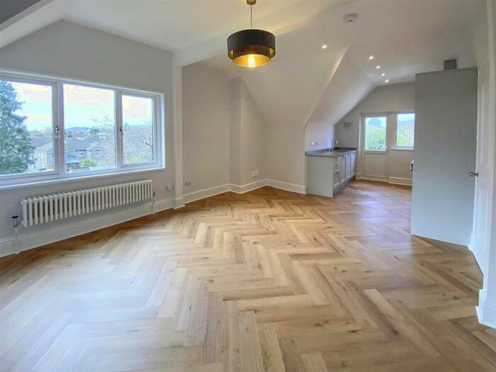 2 Bedroom Flat To Rent In Palace Road, Llandaff, Cardiff CF5