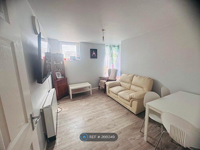 2 Bedroom Flat To Rent In Brayford Wharf East, Lincoln, LN5