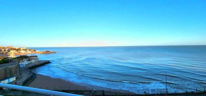 2 Bedroom Flat To Rent In West Cliff Road, Broadstairs, CT10