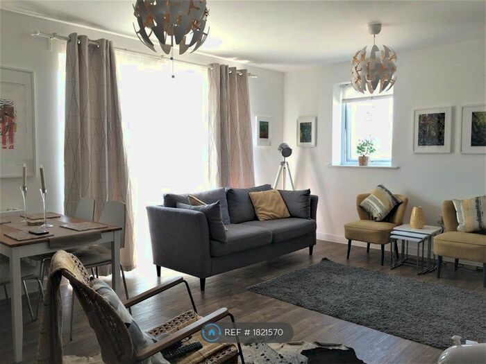 2 Bedroom Flat To Rent In Farsby House, Barking, IG11