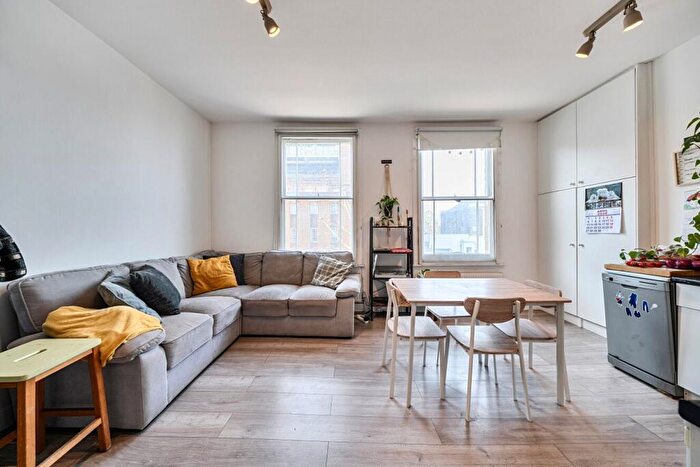 1 Bedroom Flat For Sale In St John's Hill, Battersea, London, SW11