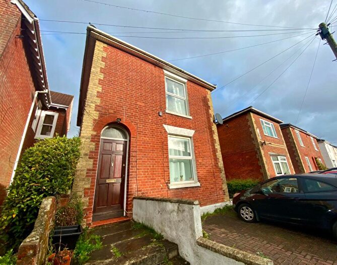 4 Bedroom House To Rent In Avenue Road, SO14