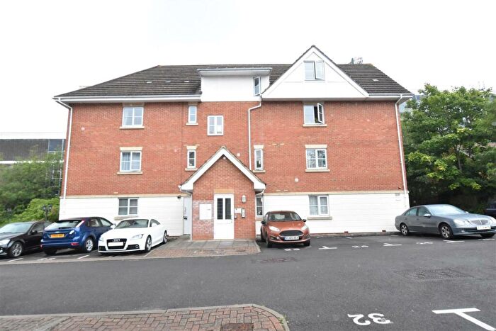 2 Bedroom Apartment To Rent In Basingstoke Road, Reading, RG2