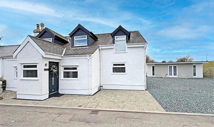 4 Bedroom Semi-Detached House For Sale In Caerhun, Bangor, Gwynedd, LL57