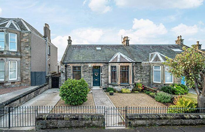 3 Bedroom Semi-Detached Villa For Sale In Loughborough Road, Kirkcaldy, KY1