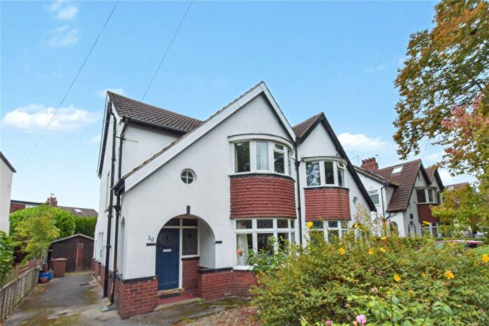 3 Bedroom Semi-Detached House For Sale In The Turnways, Leeds, West Yorkshire, LS6