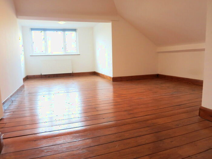 2 Bedroom Apartment To Rent In Century Apartments, Manor Road, N16