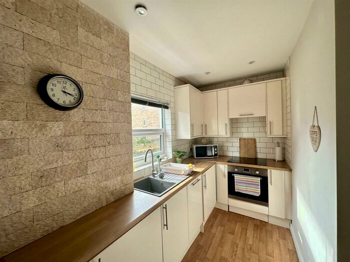 2 Bedroom Flat To Rent In South Way, Newhaven, BN9