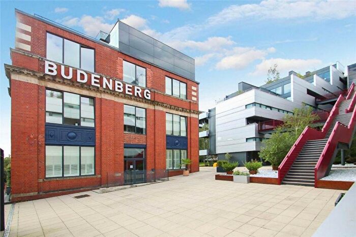 1 Bedroom Flat For Sale In Budenberg, Woodfield Road, Altrincham, WA14