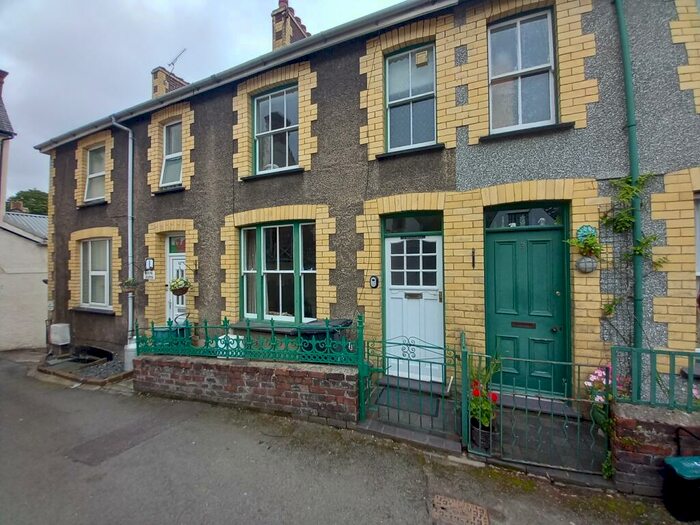 3 Bedroom House To Rent In Bryn Euryn, Llanfairfechan, LL33