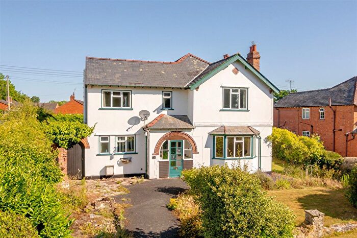 3 Bedroom Detached House For Sale In Malvern Road, Powick, Worcester, WR2