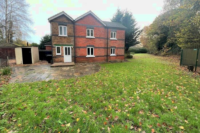 2 Bedroom Terraced House To Rent In Worplesdon, Guildford, Surrey, GU3