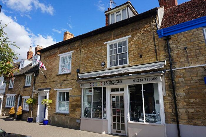 2 Bedroom Apartment To Rent In High Street, Olney, MK46