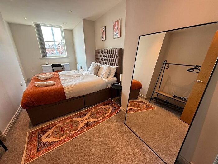 1 Bedroom Flat To Rent In Flat, , Centenary House, North Street Leeds, LS2