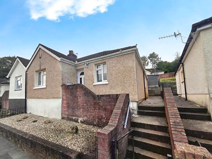 2 Bedroom Bungalow To Rent In Cefn Ilan Road, Abertridwr, Caerphilly, CF83
