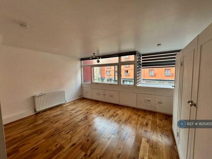 1 Bedroom Flat To Rent In Crescent House, London, EC1Y