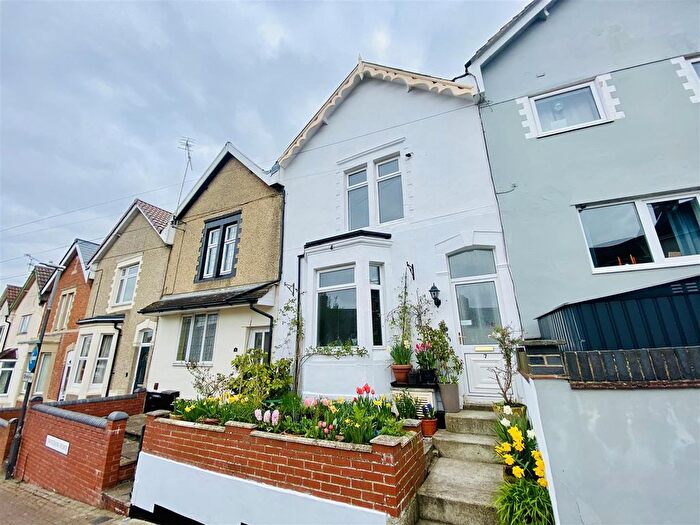 3 Bedroom Terraced House For Sale In Swindon Road, Old Town, Swindon, SN1