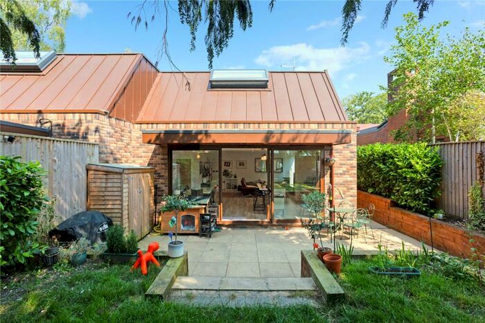 3 Bedroom Semi-Detached House To Rent In Harestock Road, Winchester, Hampshire, SO22