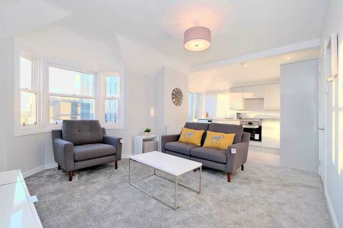 2 Bedroom Flat To Rent In Union Street, Top Floor, AB11