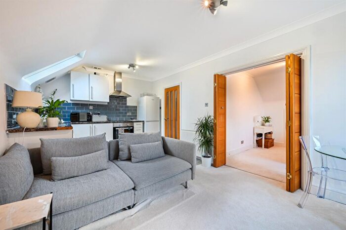 1 Bedroom Flat For Sale In Coombe Road, Croydon, CR0