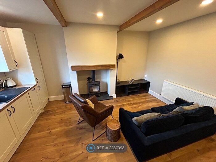 1 Bedroom End Of Terrace House To Rent In Quarmby Road, Huddersfield, HD3