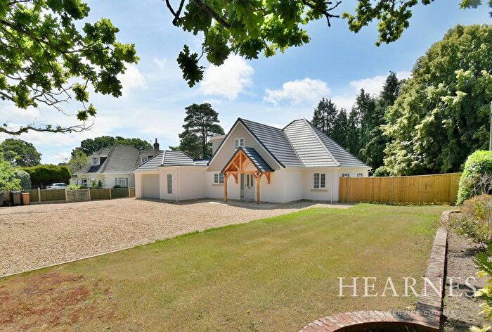 4 Bedroom Detached House For Sale In Chine Walk, West Parley, Ferndown, BH22