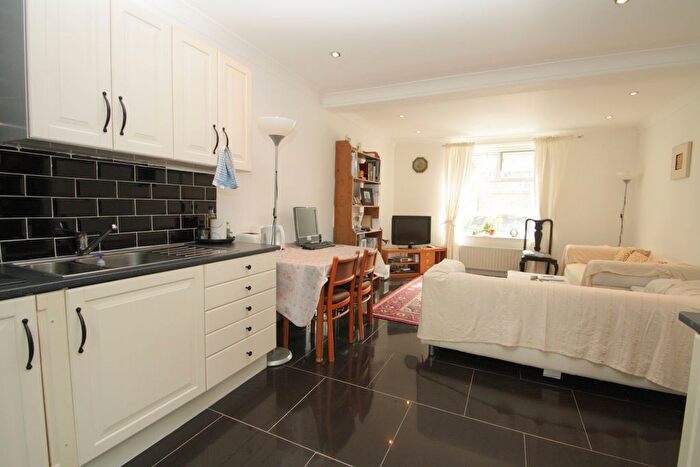 3 Bedroom Detached House To Rent In Canterbury Road, Morden, Surrey, SM4