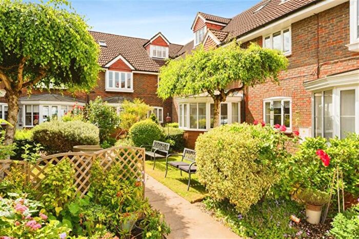2 Bedroom End Of Terrace House To Rent In Briarwood, High Street, Banstead, SM7