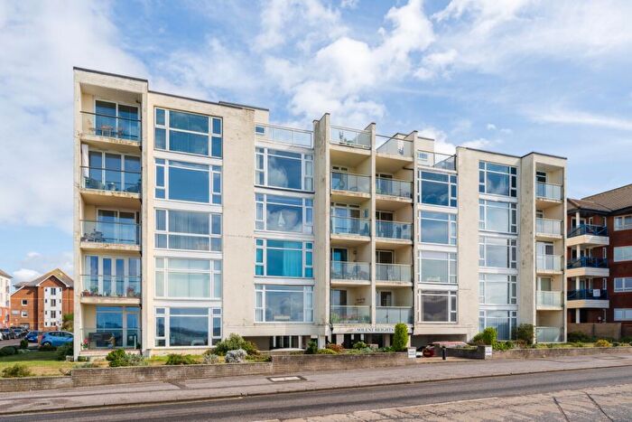 3 Bedroom Apartment For Sale In Solent Heights, Marine Parade East, Lee-on-the-Solent, Hampshire, PO13