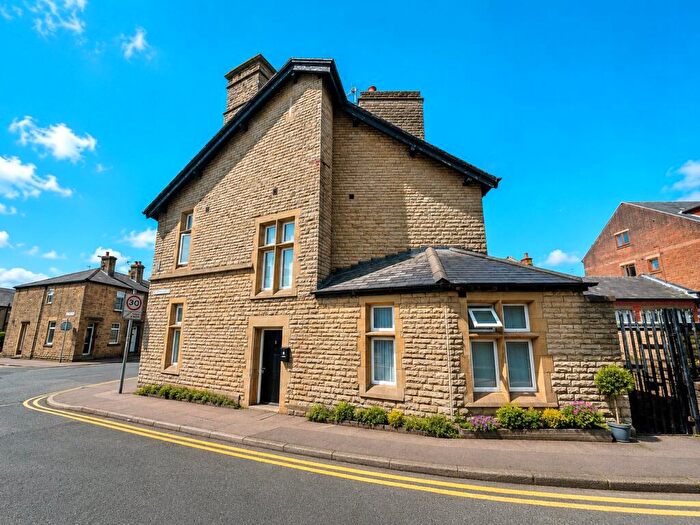 2 Bedroom Apartment To Rent In Newhey Road, Milnrow, Rochdale, Greater Manchester, OL16