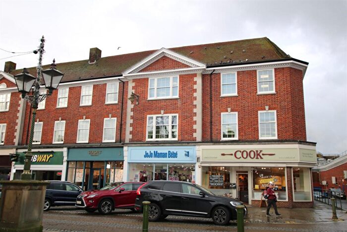 2 Bedroom Maisonette To Rent In Sterling Buildings, Horsham, RH12