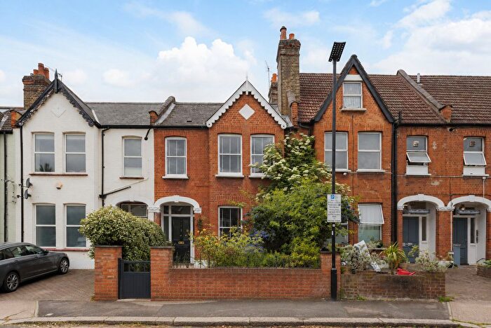 4 Bedroom Terraced House For Sale In Brooks Road, London, W4