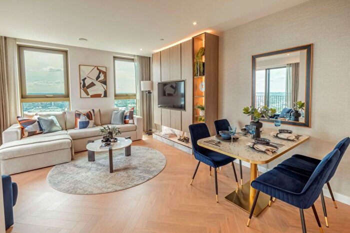 3 Bedroom Flat For Sale In One Thames Quay, Canary Wharf, London, E14