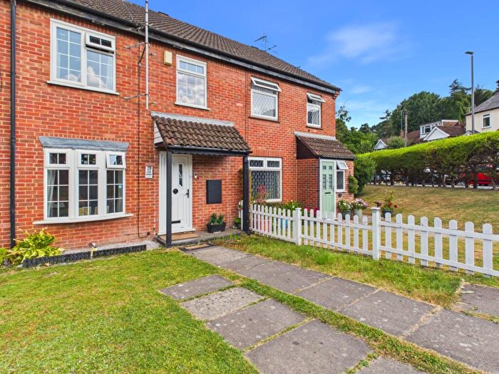 3 Bedroom Terraced House For Sale In Snakeley Close, Loudwater, High Wycombe, Buckinghamshire, HP10
