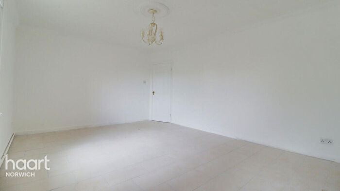 2 Bedroom Bungalow To Rent In Drayton Wood Road, Norwich, NR6