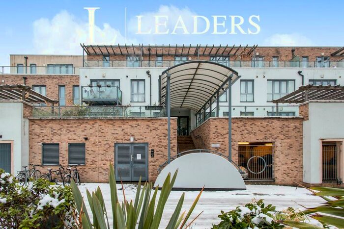 Apartment To Rent In Pepys Court, CB4