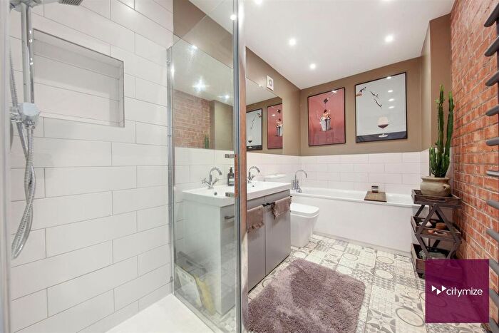 5 Bedroom End Terrace House For Sale In Gale Street, Dagenham, RM9