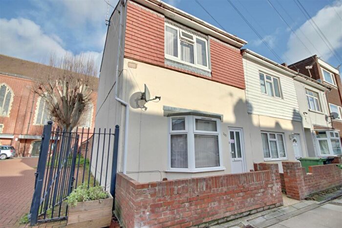 4 Bedroom End Of Terrace House For Sale In Fawcett Road, Southsea, PO4