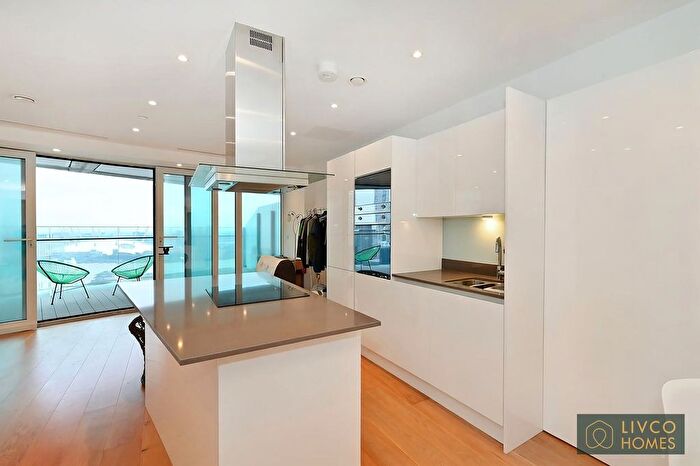1 Bedroom Flat For Sale In Arena Tower, Corssharbour Plaza, Canary Wharf, London, E14
