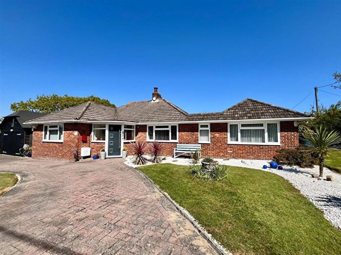 4 Bedroom Detached Bungalow For Sale In Rockmead Road, Fairlight, TN35