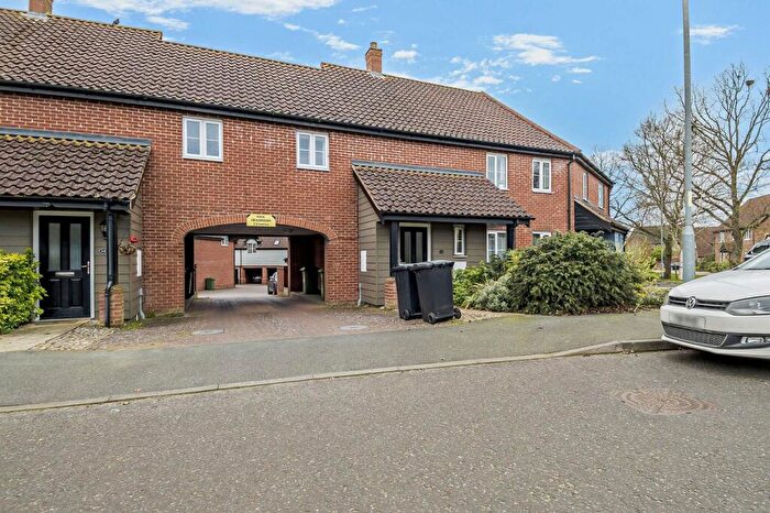 2 Bedroom Flat For Sale In The Ridings, Poringland, Norwich, NR14