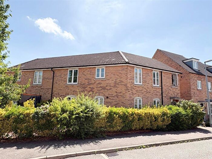 2 Bedroom Maisonette To Rent In Kingfisher Drive, Leighton Buzzard, LU7