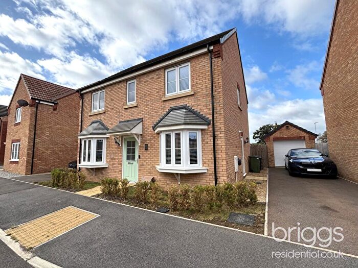 4 Bedroom Detached House For Sale In Harrier Way, Market Deeping, PE6