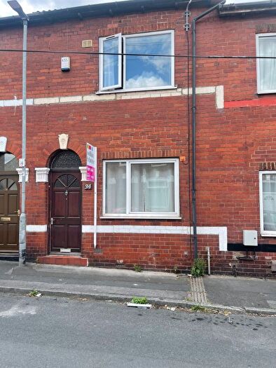 2 Bedroom Terraced House For Sale In Stanley Street, Castleford, WF10